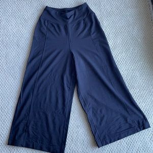 Lululemon High Rise Crop